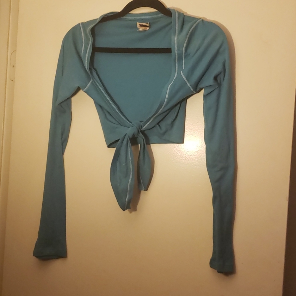 Hollister crop top in a pretty turquoise blue